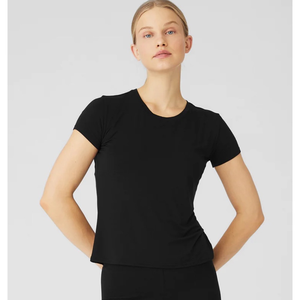 ALO short sleeve tshirt